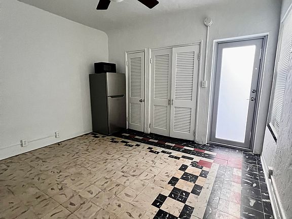 5th image of 610 Jefferson Ave APT 8