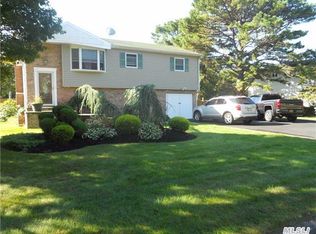 224 Babylon St, Islip Terrace, NY 11752
