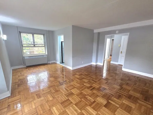64-50 188th St #B, Fresh Meadows, NY 11365
