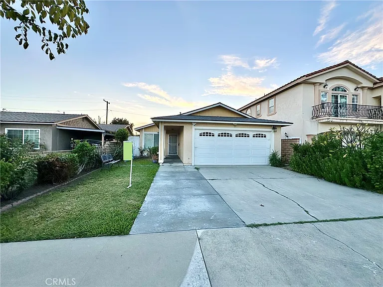 18113 Elaine Ave — Photo 1