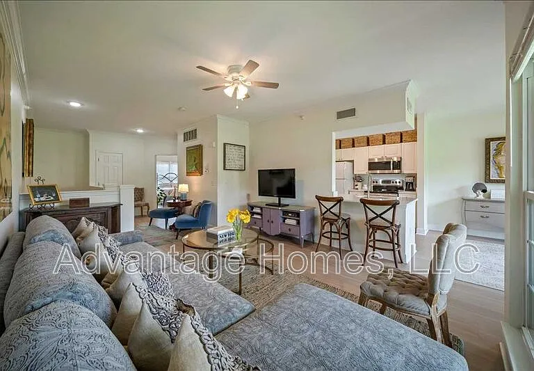 11610 Tomahawk Creek Pkwy #I — Photo 10