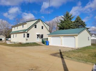 611 3rd Ave W, Cresco, IA 52136