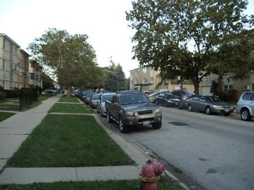 2nd image of 8626 W Berwyn Ave Unit 1N