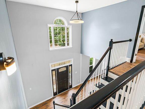 3rd image of 4809 Arbor Chase Dr