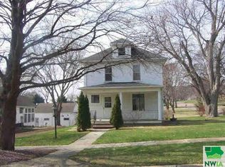 310 7th St, Alton, IA 51003