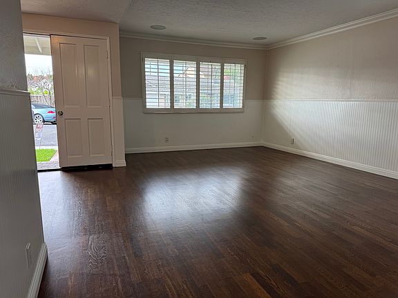 4th image of 206 Susannah Pl