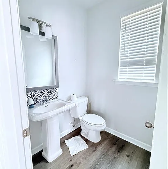 409 McGinnis Cir — Photo 12