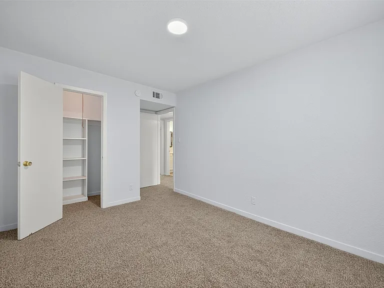 6201 Ranchester Dr #29 — Photo 23