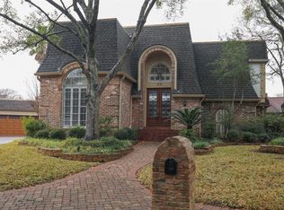 1331 W Vistawood Ct, Houston, TX 77077