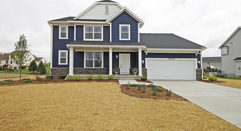 Floor plans and photos shown may include base features along with additional options and upgrades.