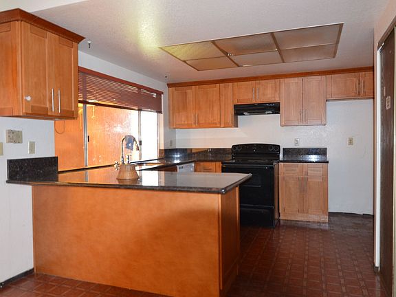 3rd image of 7600 Rock Creek Way