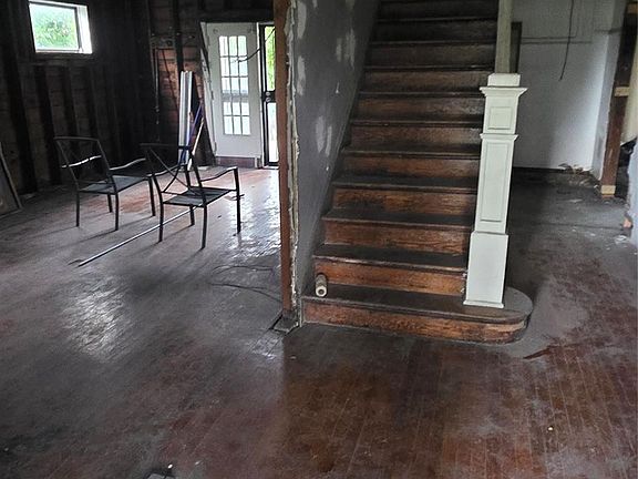 2nd image of 1765 W Grand Blvd