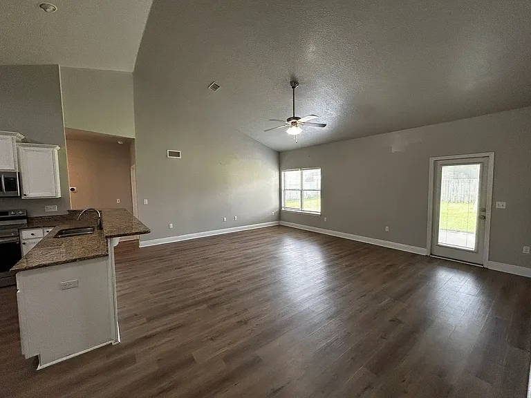 407 Pendo Pl — Photo 12