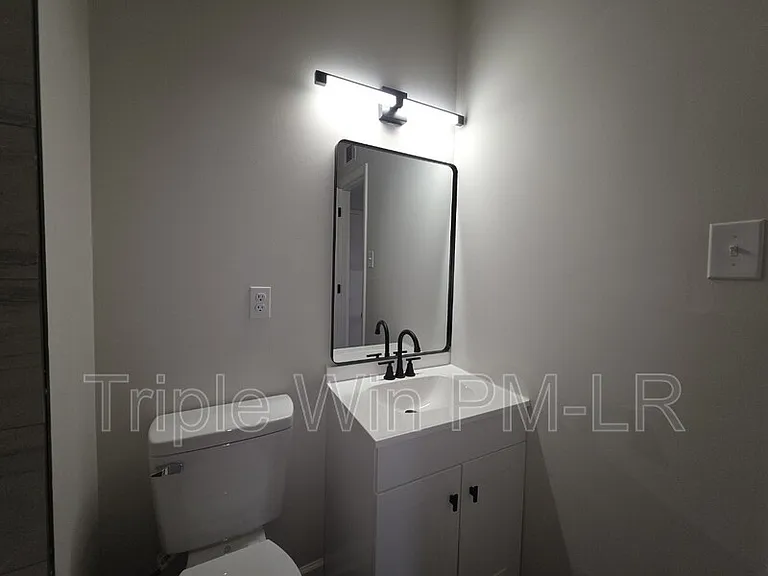 1516 Gregory St — Photo 21