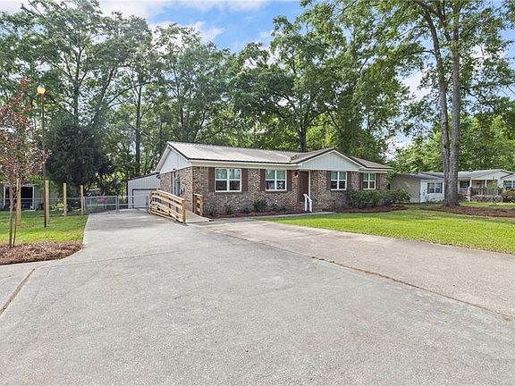 3rd image of 6701 Lott Rd