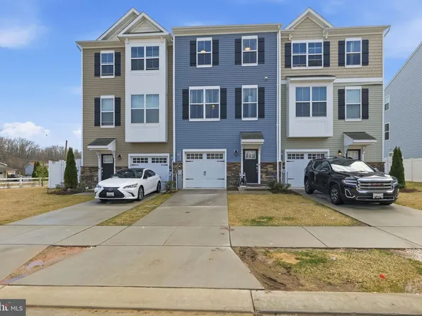 1403 Hudson View Rd, Essex, MD 21221