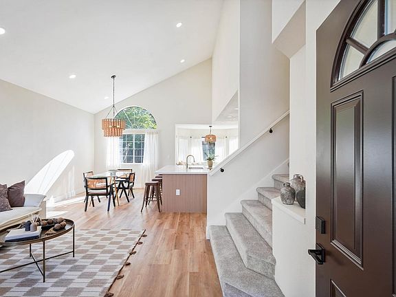 5th image of 5050 Lakeview Circle