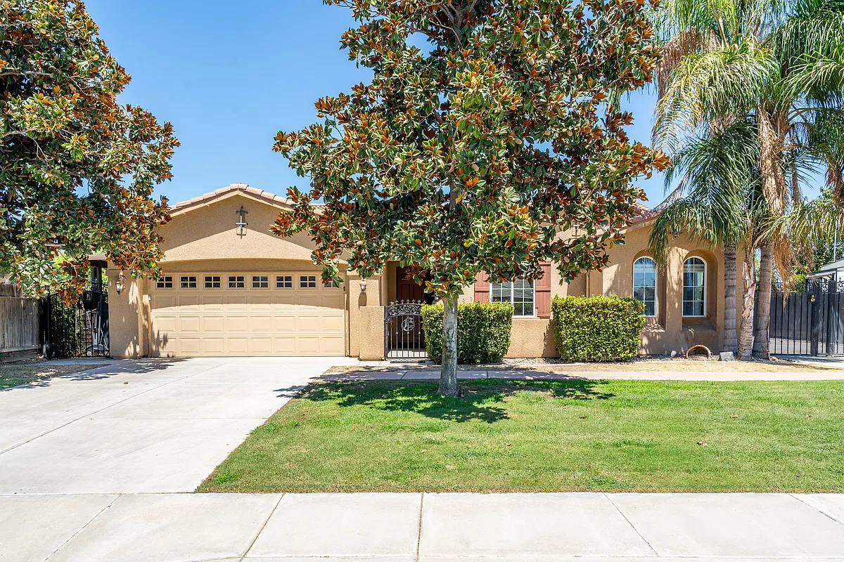 Building Photo - 10910 Mayacamas Dr
