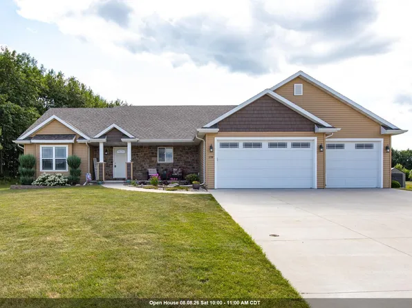 1158 Black Oak Ct, Hortonville, WI 54944