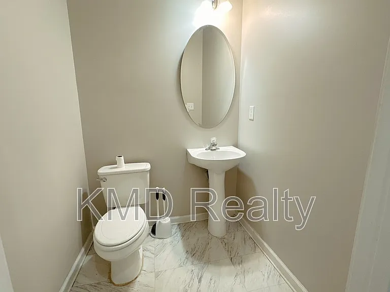 7629 Abigail Glen Dr — Photo 20