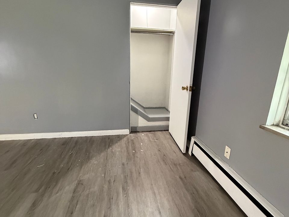 1st image of 2301 W Lawrence Ave APT 3