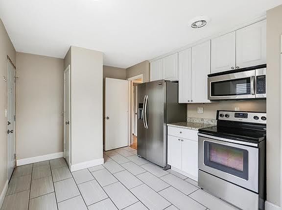 3rd image of 6330-6332 Xerxes Ave S