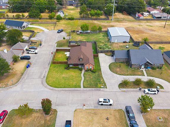 4th image of 1308 Madeline St