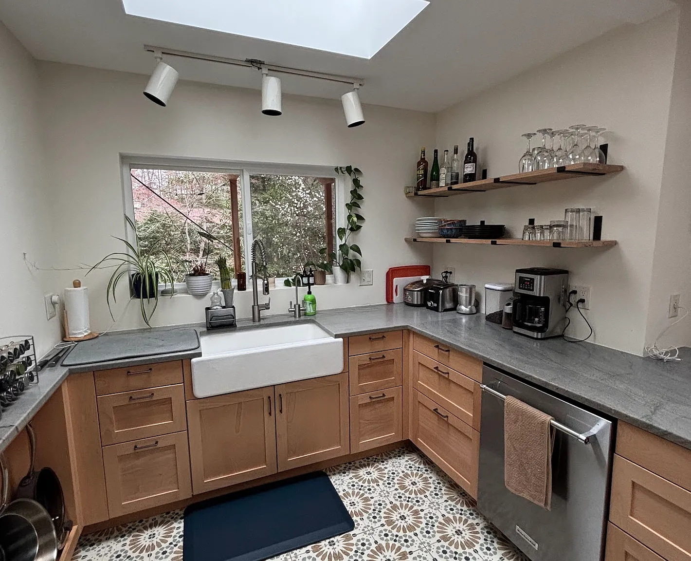 3 bed, 1516 sqft, $2,750 — Photo 3