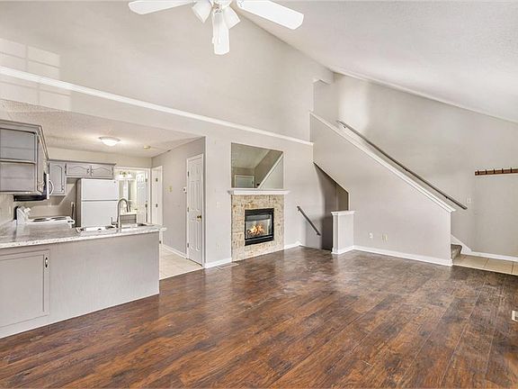 2nd image of 8636-8638 NW Waukomis Dr