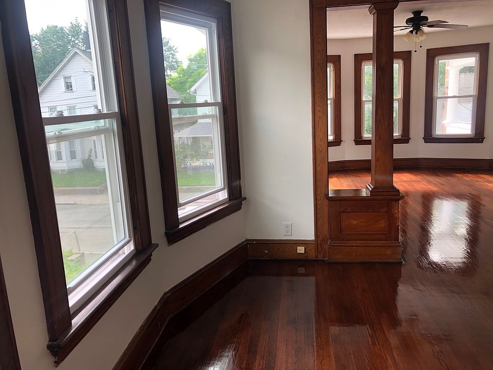 Living Room/Dining Room