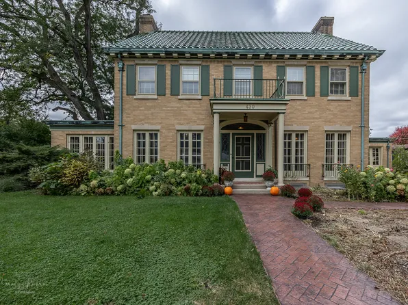 430 N Worth Ave, Elgin, IL 60123