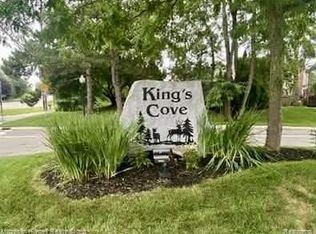 1437 Lantern Ln, Rochester, MI 48306