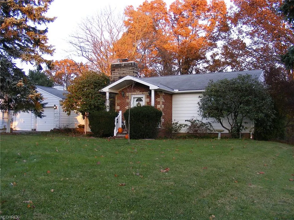 246 Kent Dr photo 1