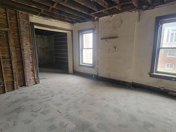 5th image of 4253 Westminster Pl
