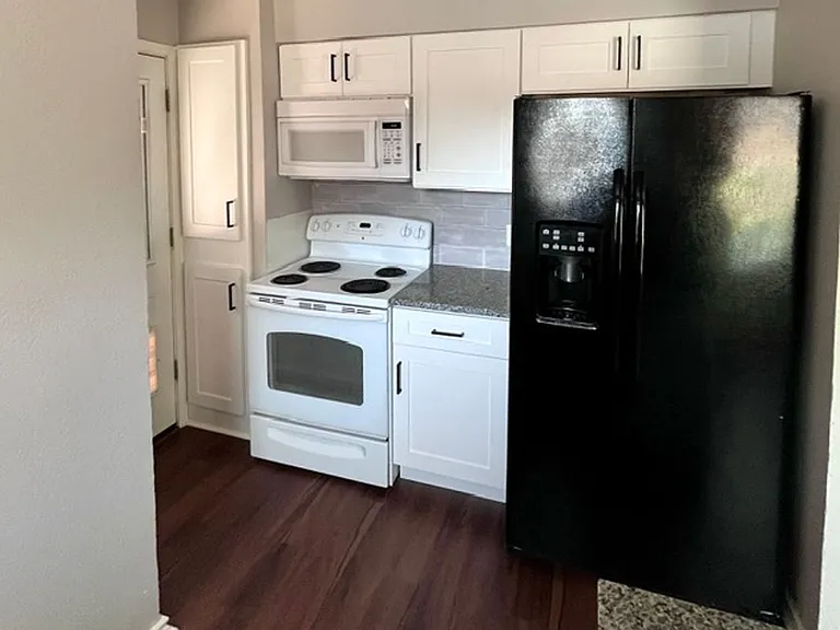 3013 Clover Ln — Photo 23