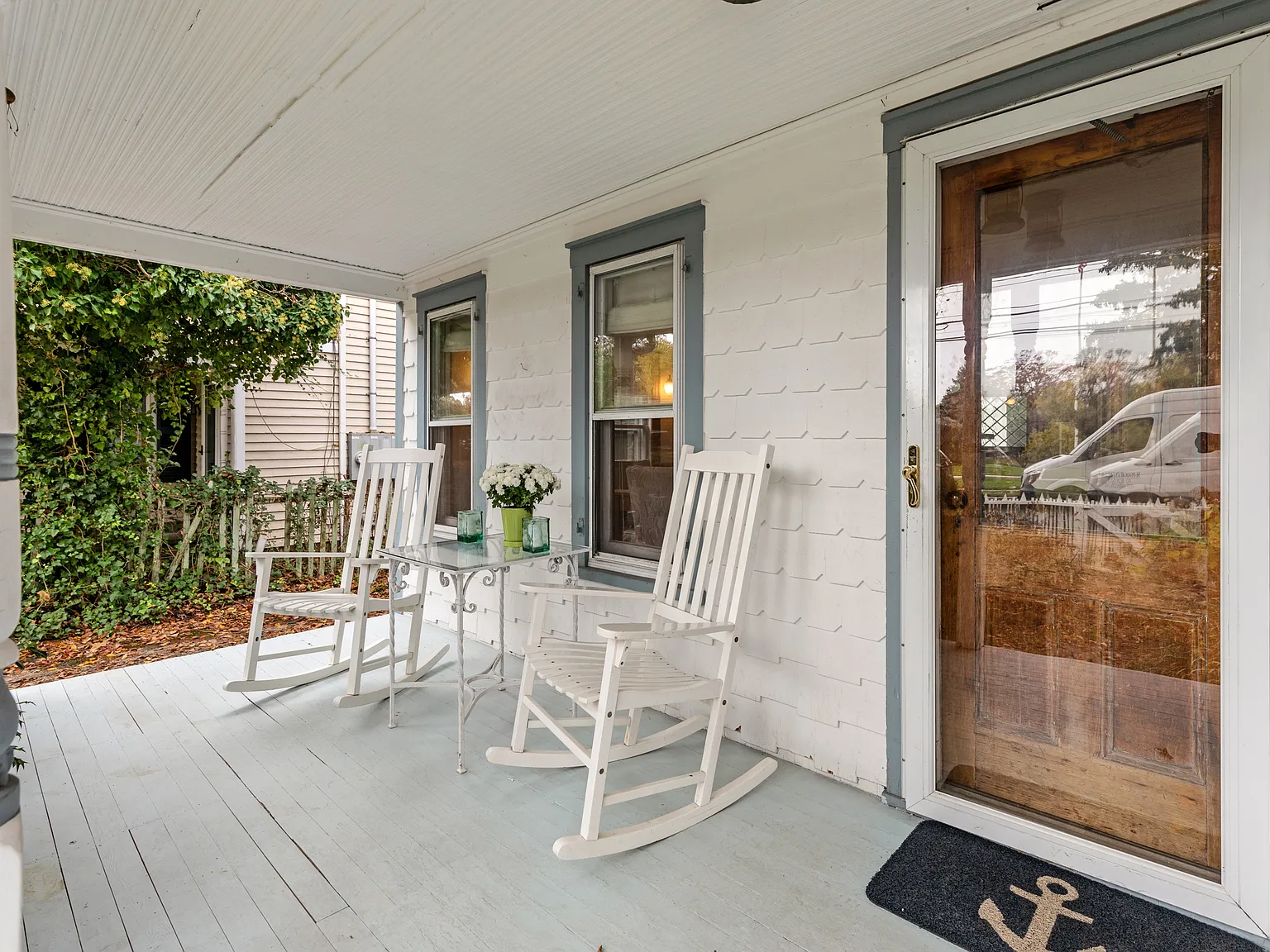 Storybook Cottage in Sag Harbor Village — Photo 2