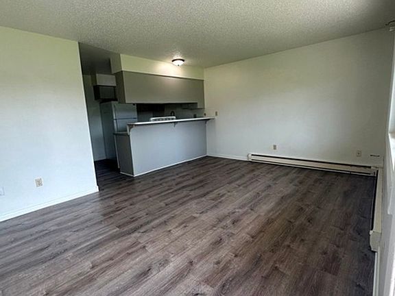 2nd image of 4507 Cannon Ave #33
