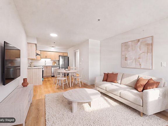 4th image of 2928 Commercial Dr #301