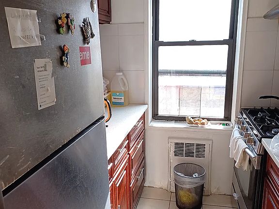 2nd image of 141-05 Northern Blvd #4E