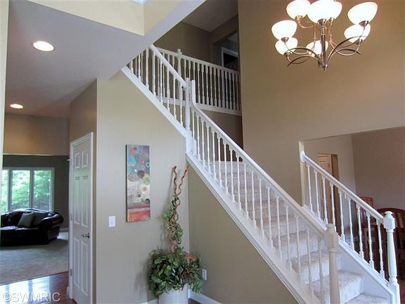 2nd image of 255 Westchester Way