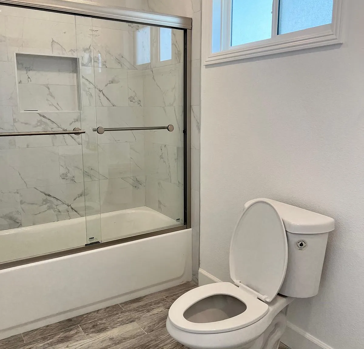 2 bed, 750 sqft, $2,100 — Photo 4