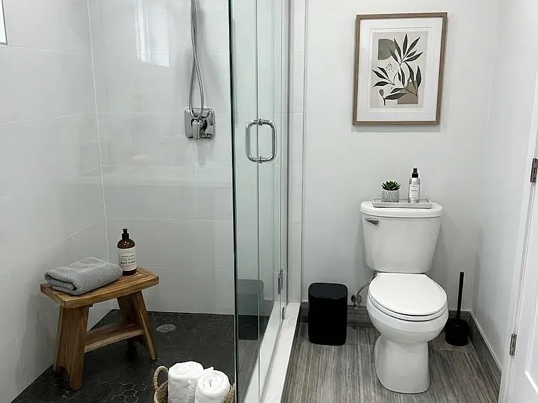 15 Walmer Rd #103 — Photo 5