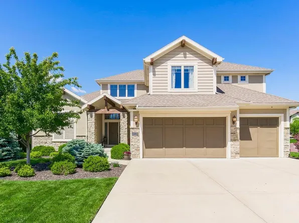 16120 Monrovia St, Overland Park, KS 66221
