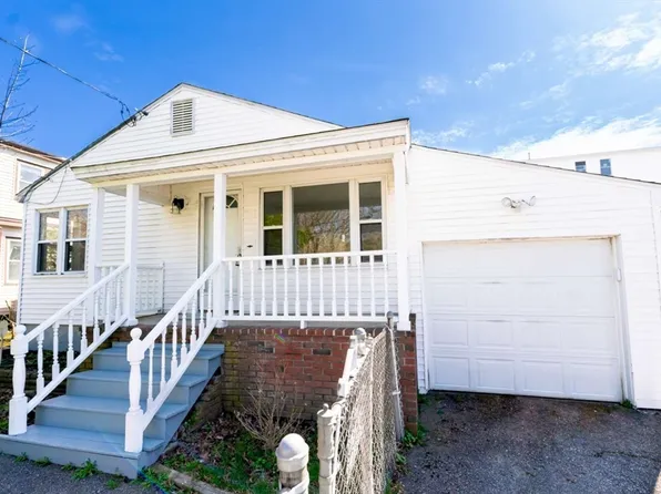 15 Swan Ave, Methuen, MA 01844