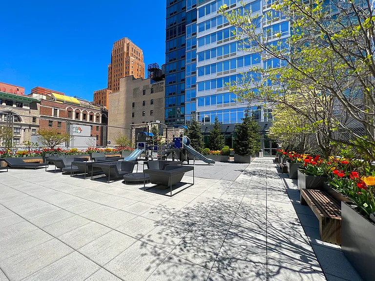 388 Bridge St #42A — Photo 16