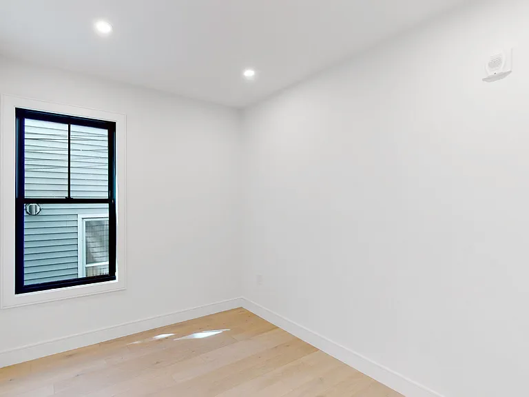 21 Buttonwood St #19 — Photo 4