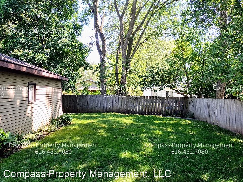 1st image of 352 Abbie St SE