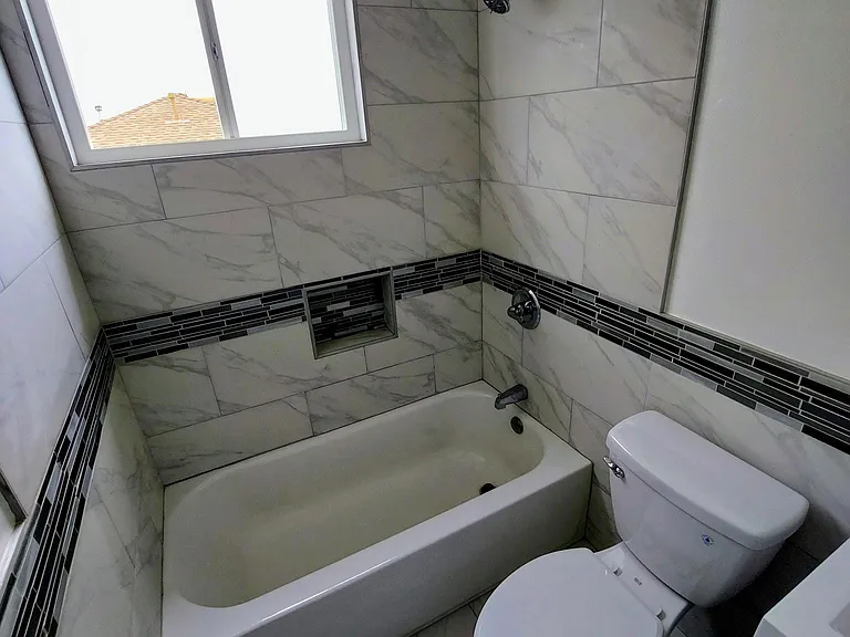 232 Termino Ave #10 — Photo 4