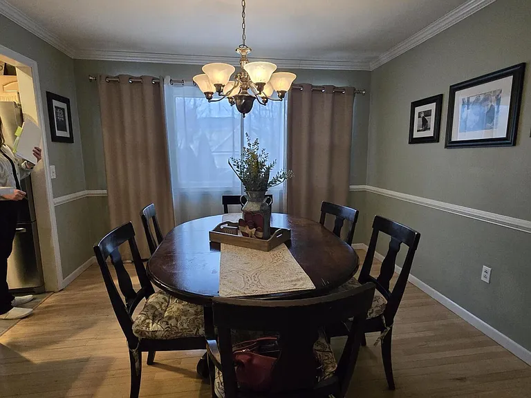 903 Bloomfield Ave — Photo 6