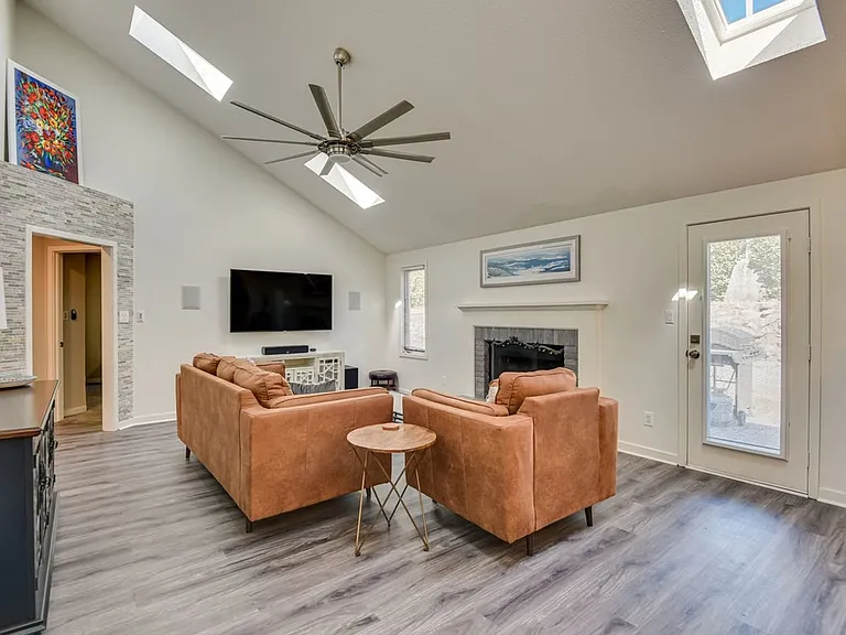 3247 Summerchase Cir — Photo 11